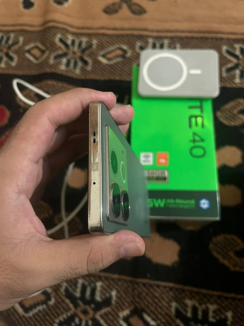 Infinix Note 40 2