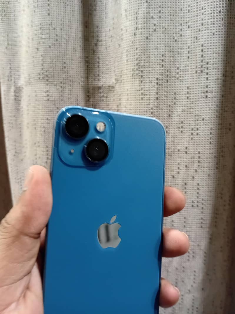 Apple iPhone 13 3