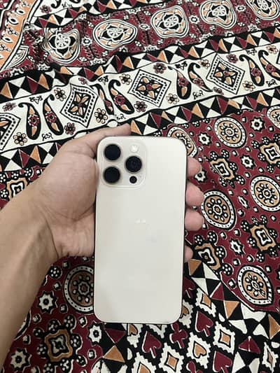Apple iPhone 16 Pro Max