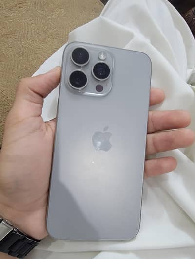 Apple iPhone 15 Pro Max FU