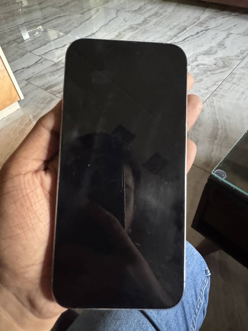 iPhone 15 Pro Max 5