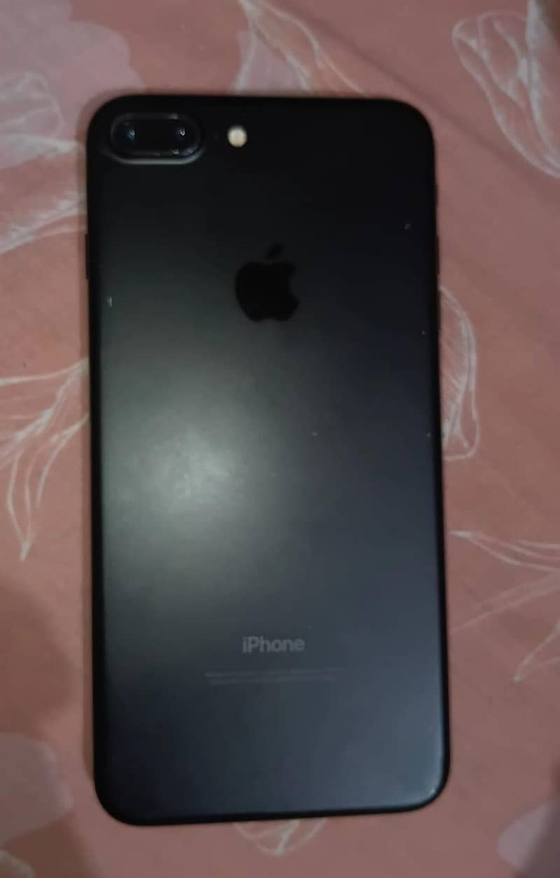 Apple iPhone 7 Plus 1