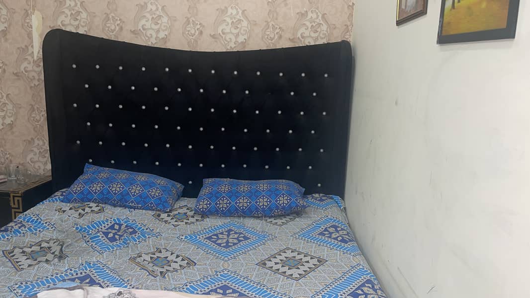 use bed set , 1