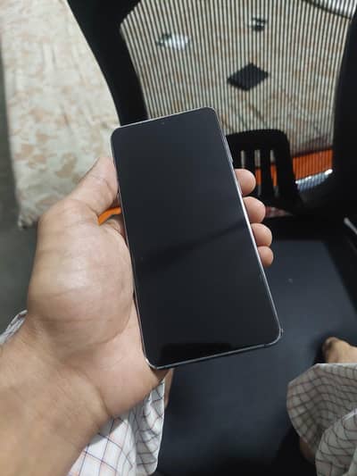 Samsung Galaxy S21 5G (8/128 - Official PTA)
