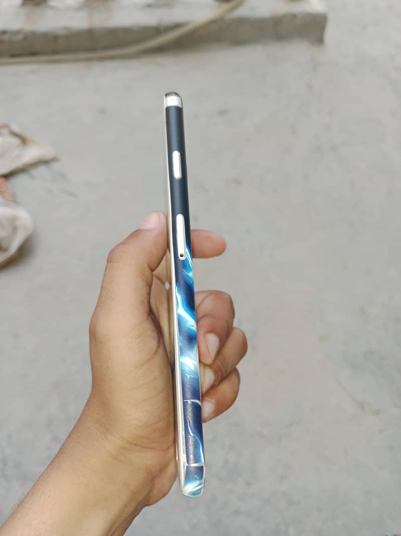 Apple iPhone 6S 2