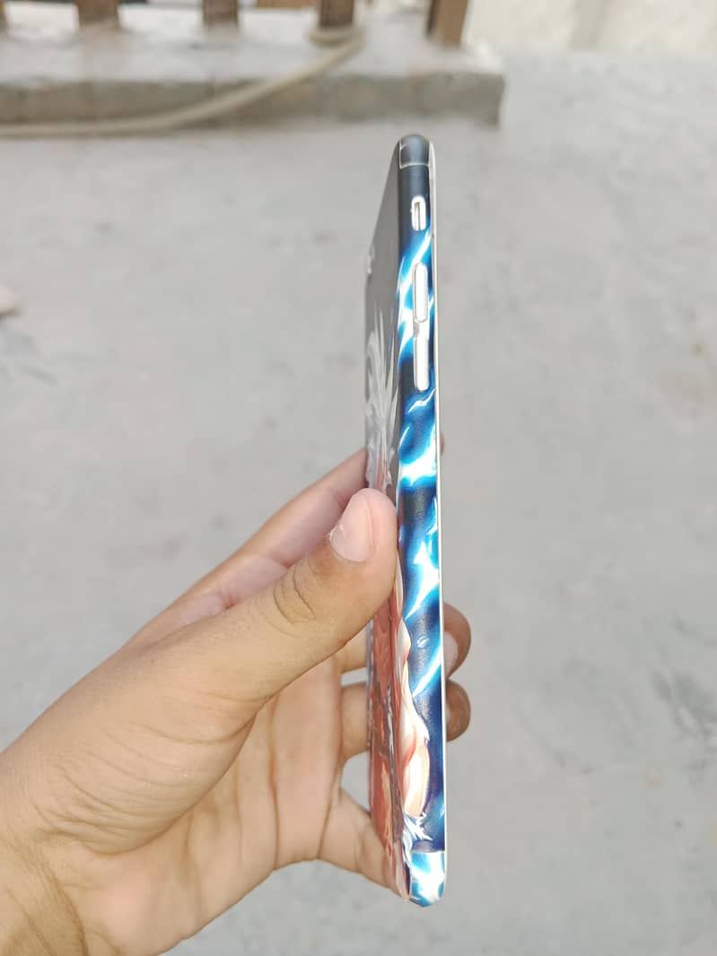 Apple iPhone 6S 3