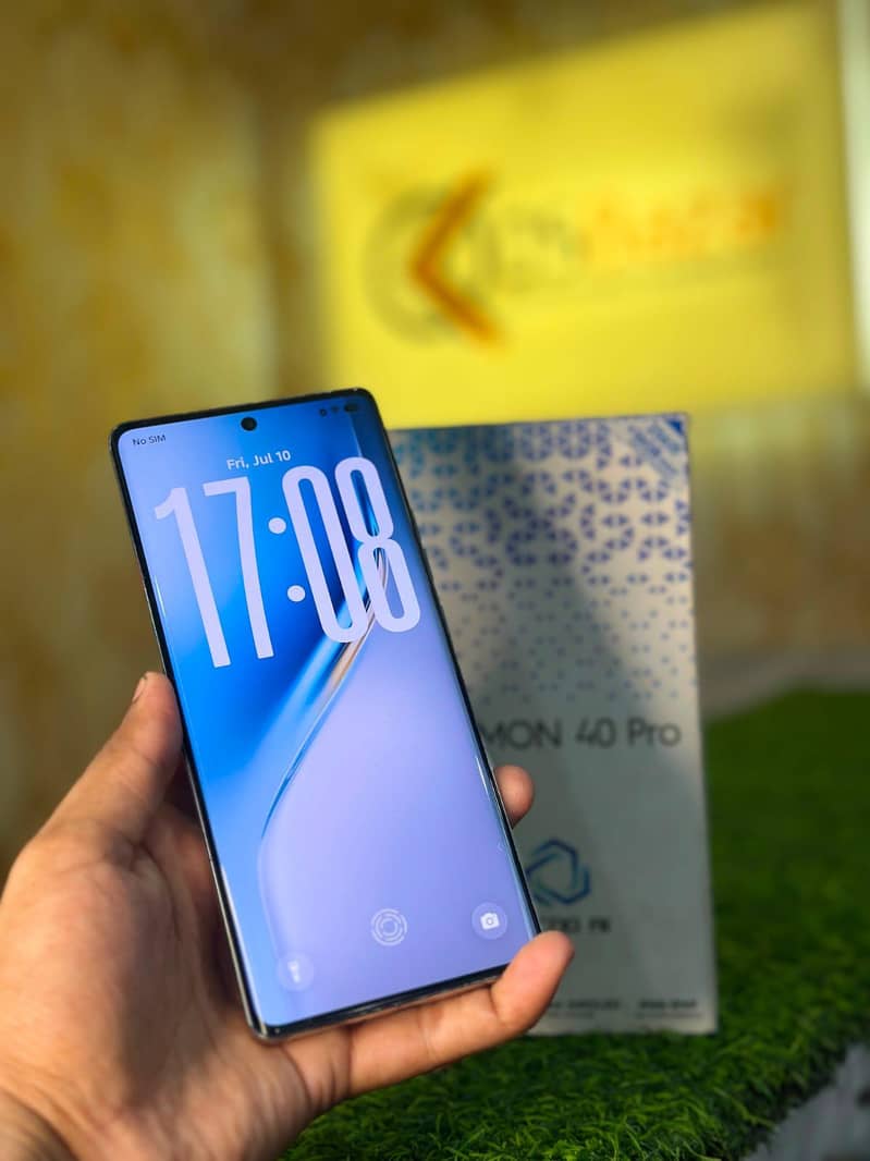 Tecno CAMON 40 Pro 1