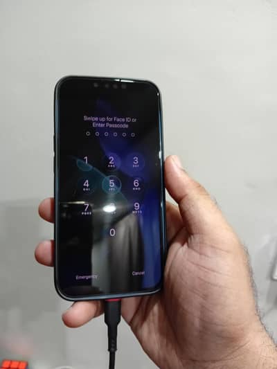 Apple iPhone 13
