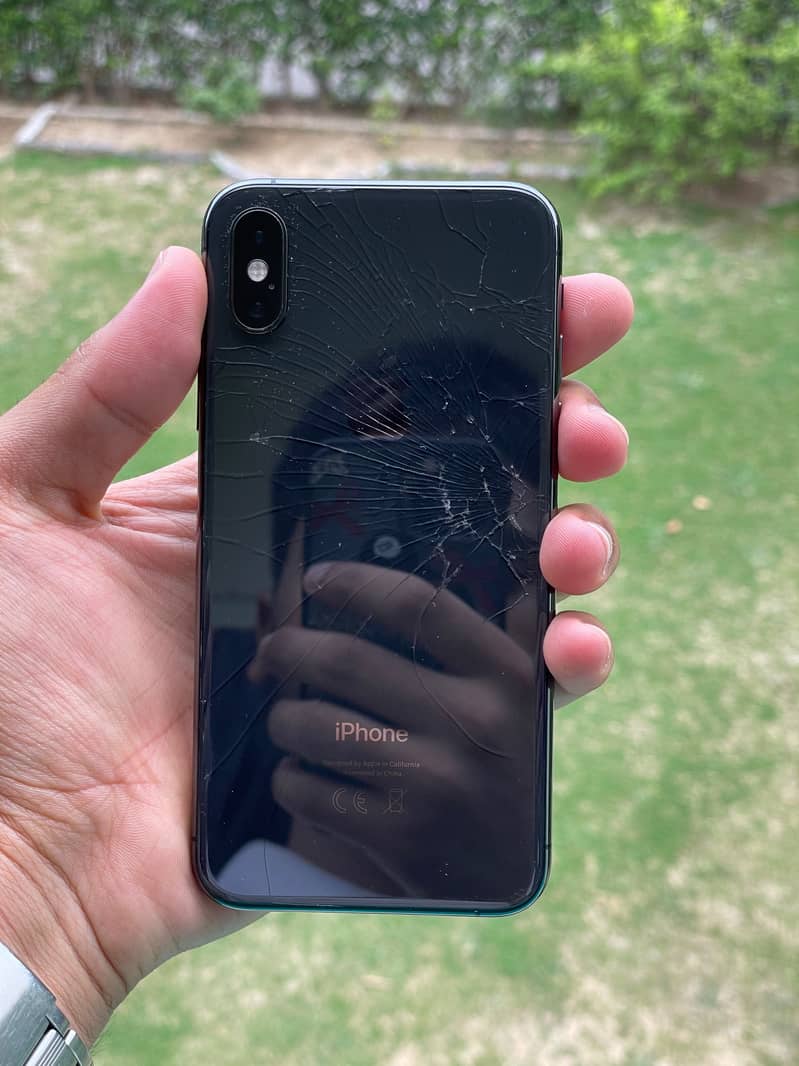 iPhone XS 3