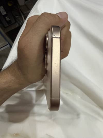 Apple iPhone 16 Pro Max