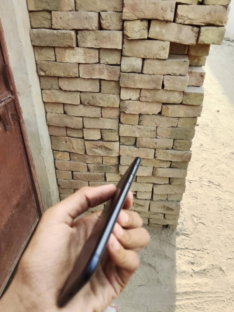 Apple iPhone 7 6