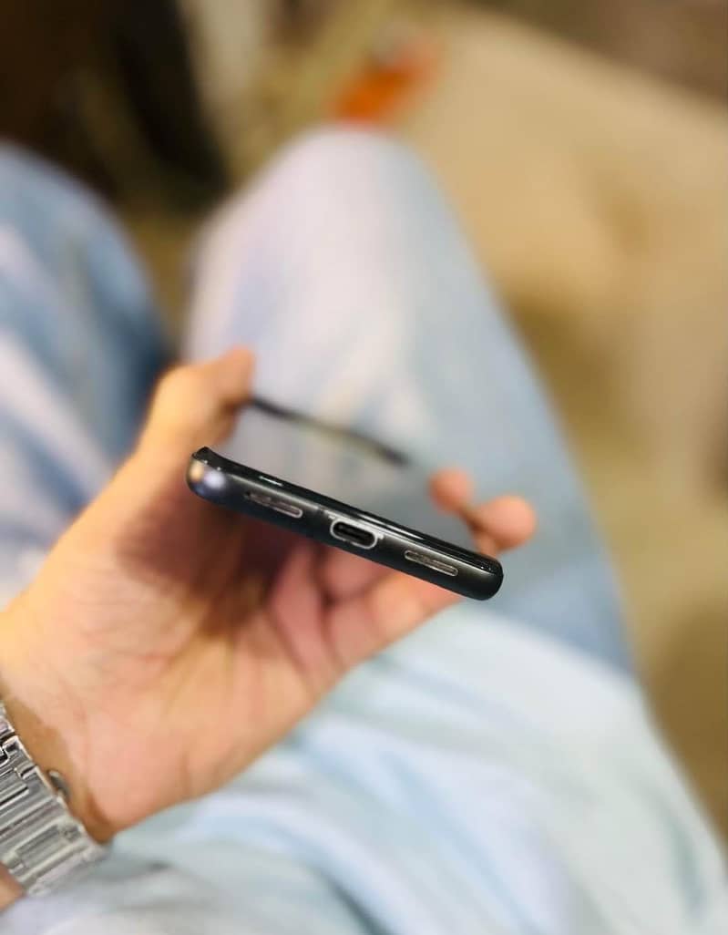 Google Pixel 8 2