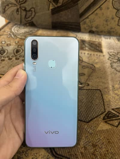 Vivo y17