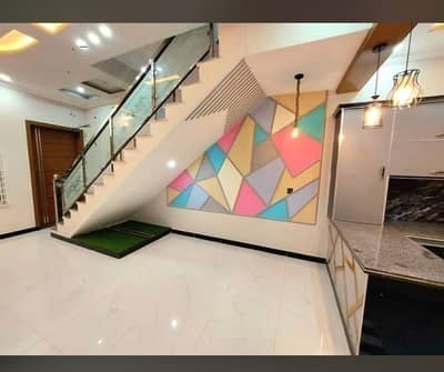 Ready to move 272sq yd 4 & 5 Bedroom DDL Luxury Villa FOR SALE. Only 4km from Main Entrance of BTK. Near GRAND MOSQUE, A-Plus Quality Construction.
