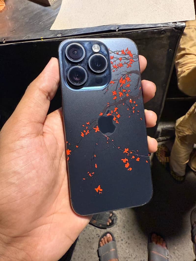 iPhone 15 pro 0