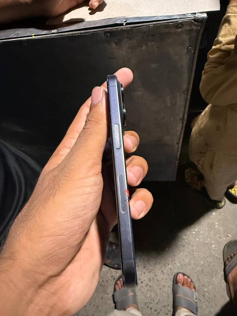 iPhone 15 pro 3