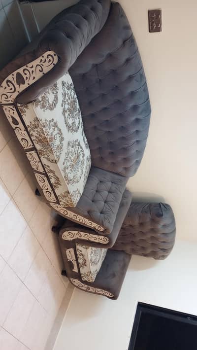 7 seat sofa with table