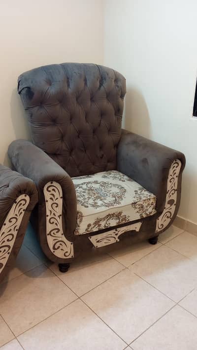 7 seat sofa with table
