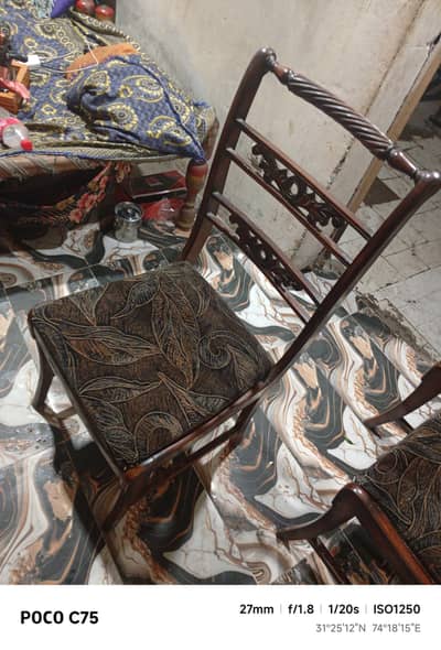 6 chears or dining table