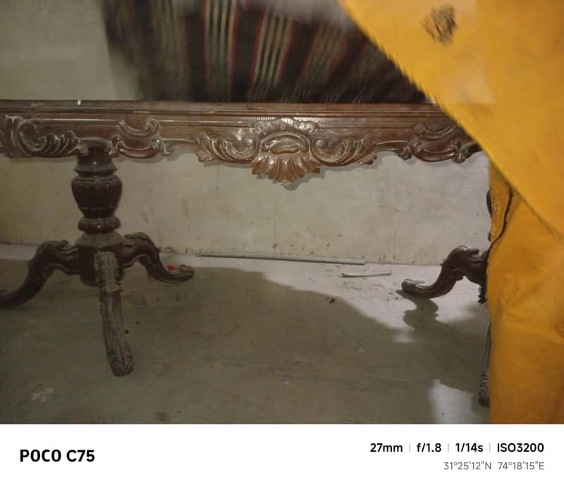6 chears or dining table 4