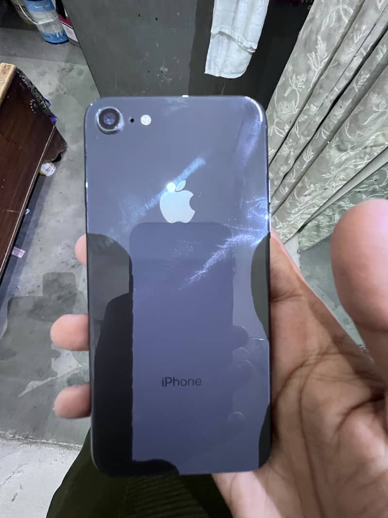 Apple iPhone 8 7
