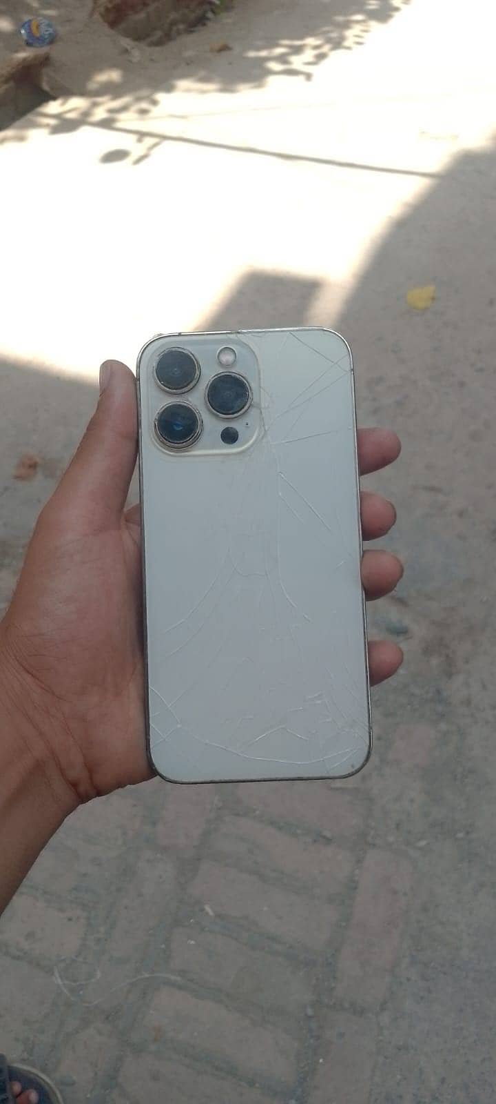 Apple iPhone 13 Pro 2