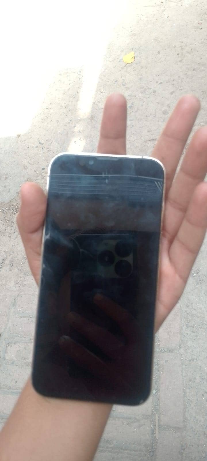 Apple iPhone 13 Pro 4