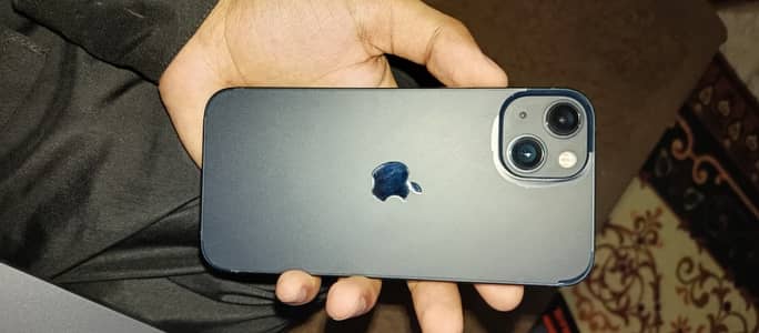Apple iPhone 13