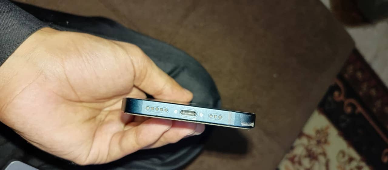 Apple iPhone 13 3