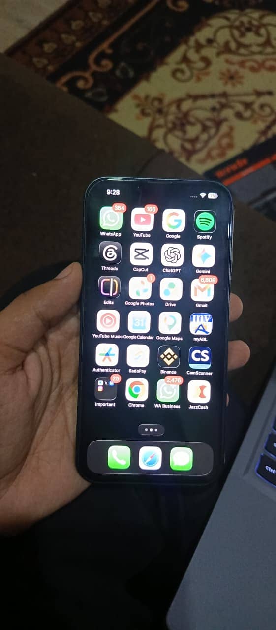Apple iPhone 13 5