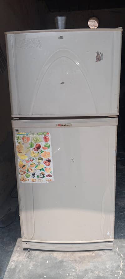 Dawlance refrigerat orcondition 10 by 9 totally copper pipe