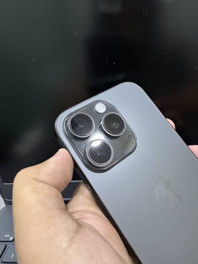Apple iPhone 16 Pro