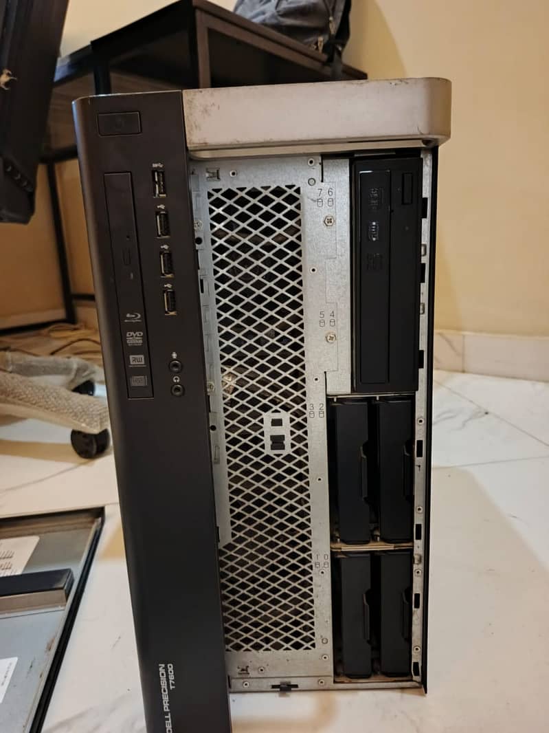 Dell Precision T7600 Workstation Xeon E5-2687W - 16GB DDR3 ECC RAM 4
