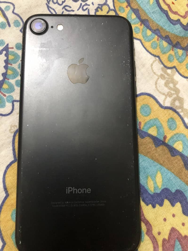 Apple iPhone 7 2
