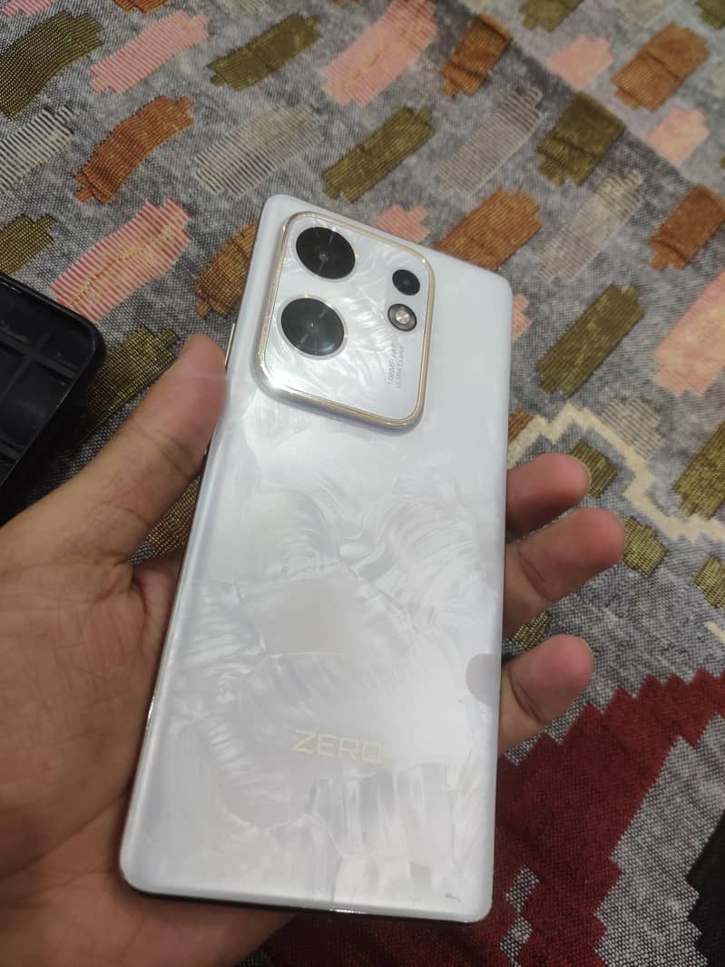 Infinix Zero 30 0