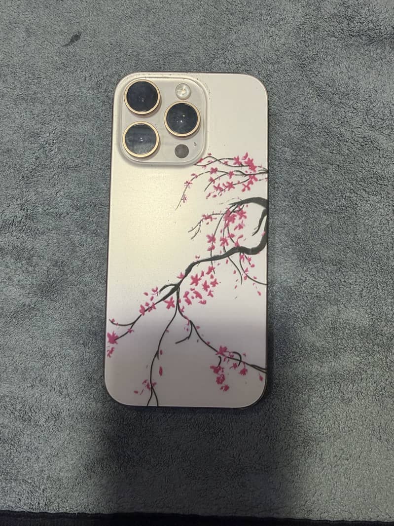 Apple iPhone 16 Pro 2