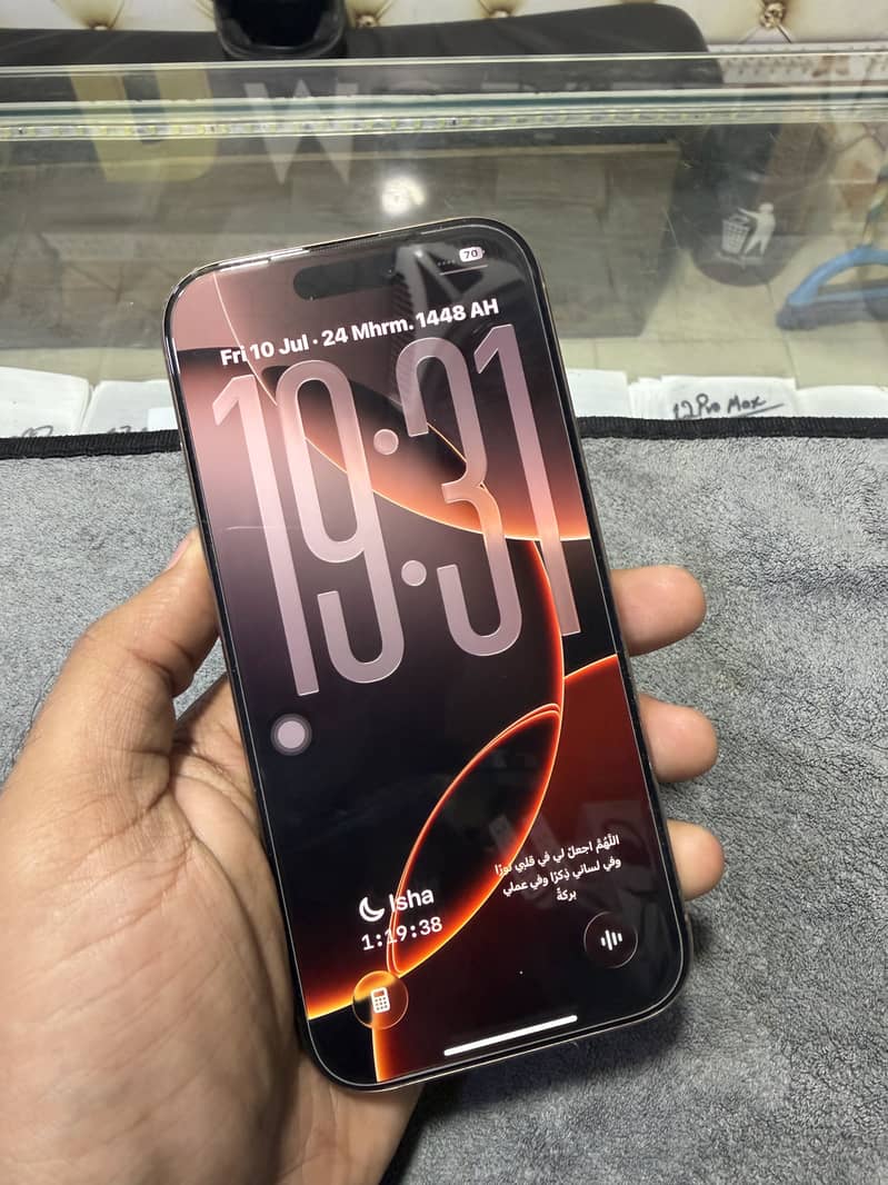 Apple iPhone 16 Pro 4