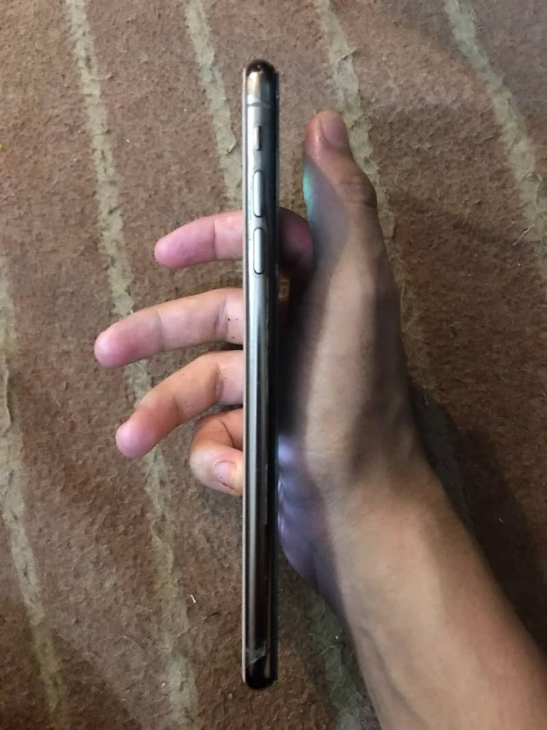 xs max 3