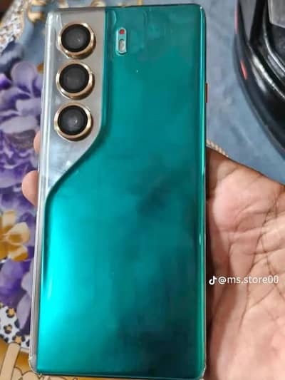 Tecno CAMON 40 Pro
