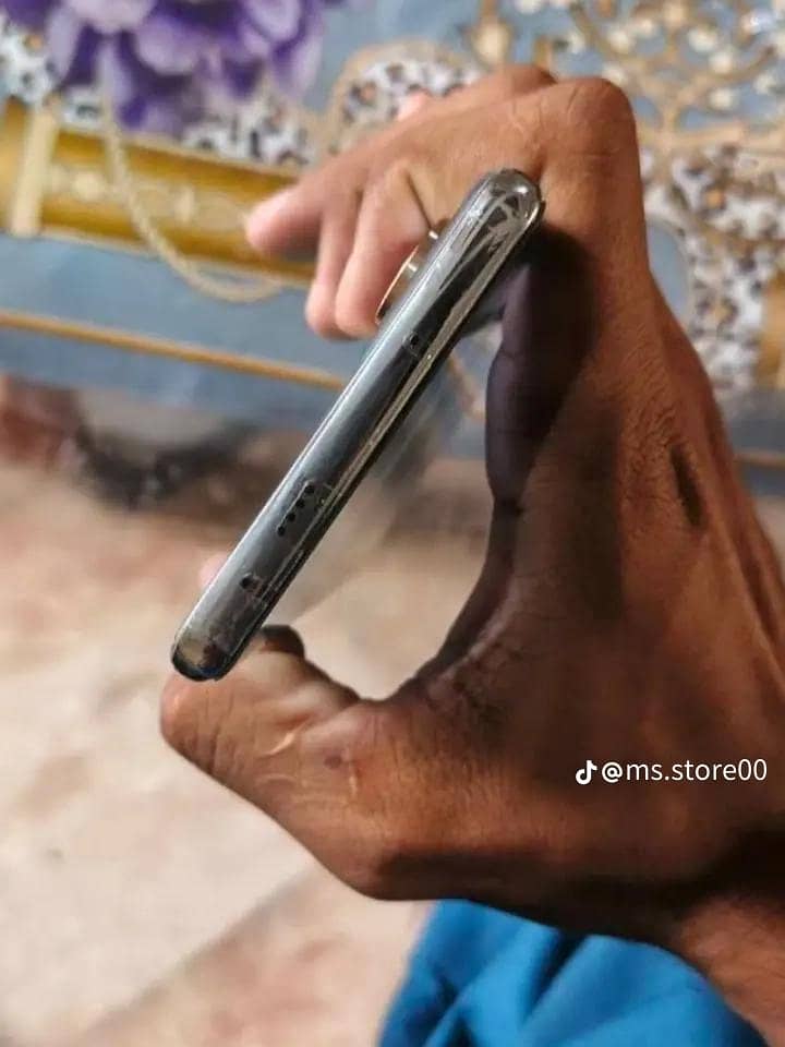 Tecno CAMON 40 Pro 3