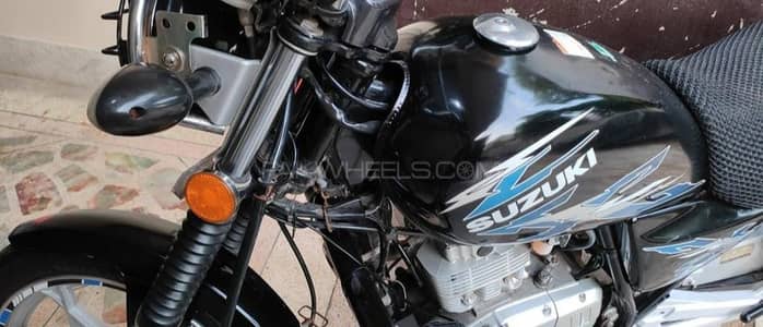 Suzuki GS 150