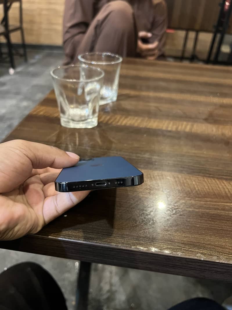 Apple iPhone 12 Pro 3