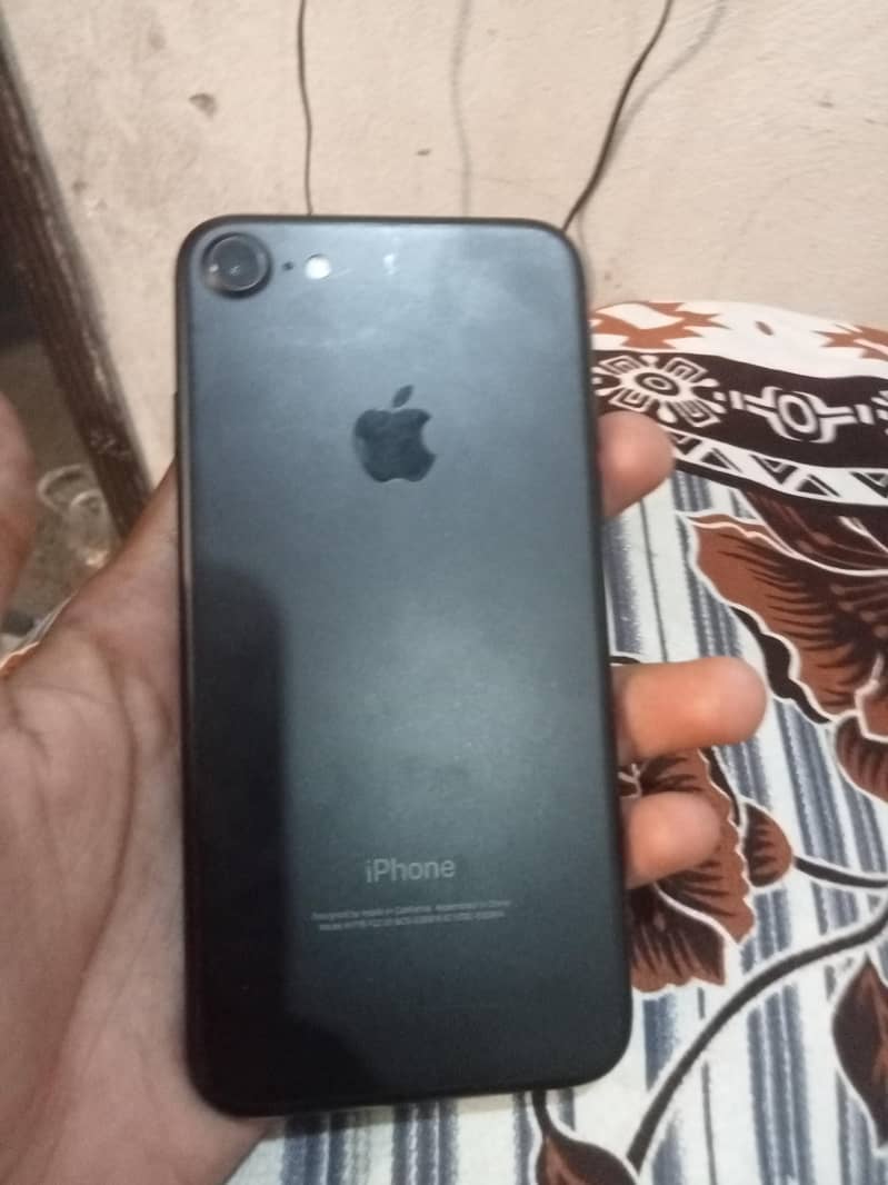 Apple iPhone 7 Plus 0