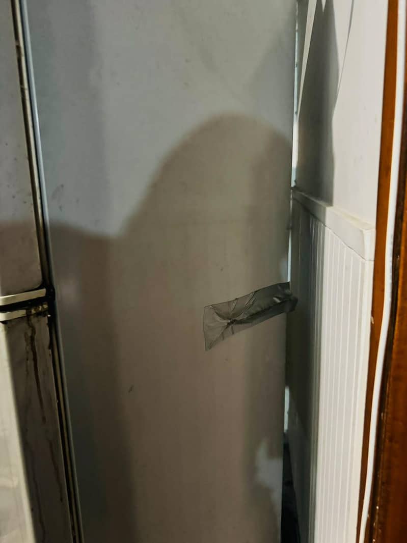 refrigerator 0