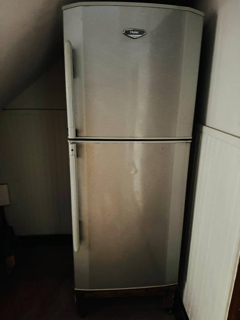 refrigerator 10