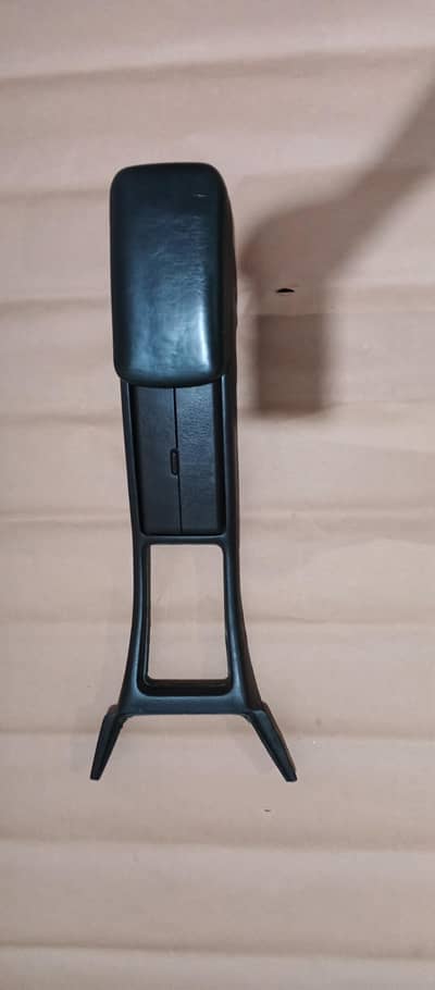 Toyota crown console