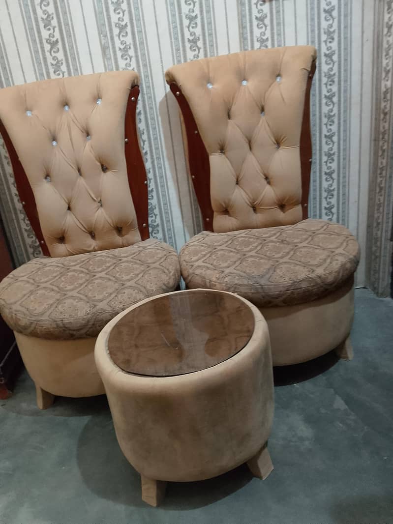 Sofas with table 1