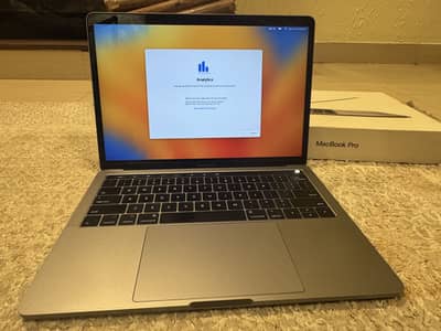 Macbook pro touchbar 13”  2017 model