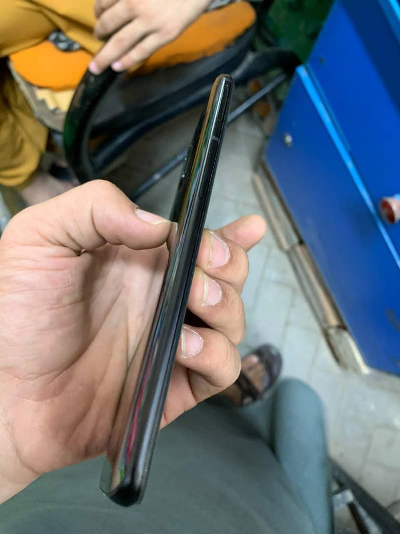 One Plus 6T 5