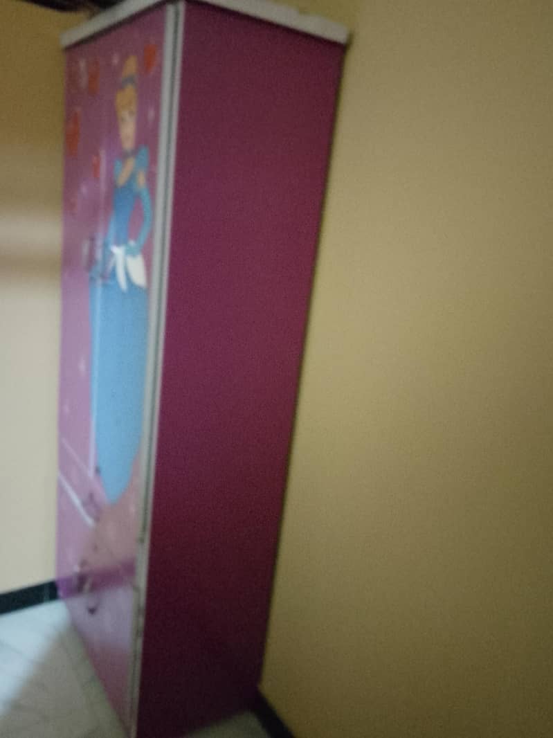 wardrobe 1